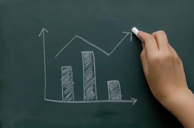 Co oznacza kapitalizacja odsetek i jak wpływa na Twoje oszczędności