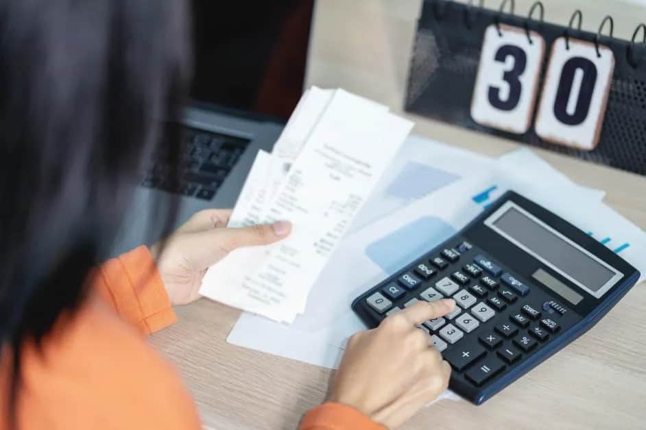 Czy można zamienić paragon na fakturę? Sprawdź, zanim będzie za późno